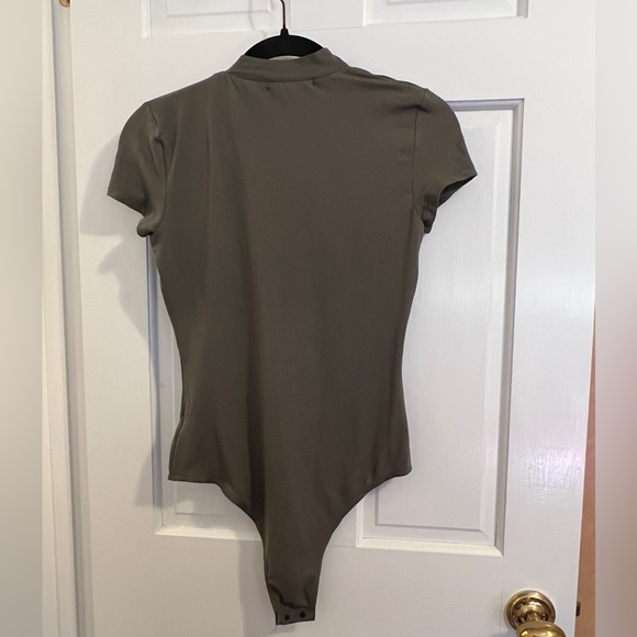 Forest green short sleeve body suit - Never Worn - Size Small - Picture 2 of 4